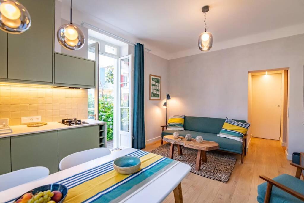 Cote Des Basques, Terrasse, Confort Et Qualite Биариц Екстериор снимка